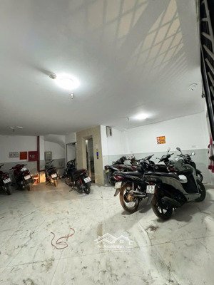 siêu phẩm toà căn hộ dịch vụ phố mễ trì thượng, 60m2 x 8 tầng, mt 6.8m, doanh thu 75 triệu/tháng