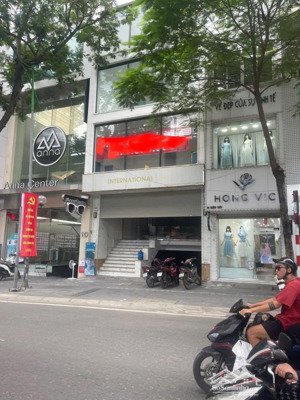 cho thuê nhà mặt phố xuân thuỷ, 125m2 x 2tầng,7m, giá thuê 60 triệu, mọi mô hình kinh doanh