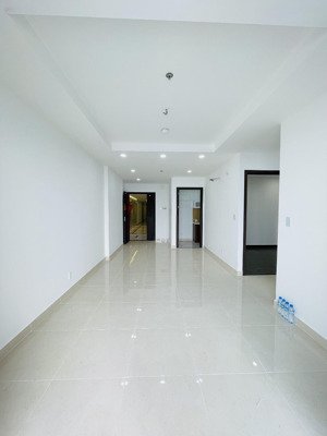 cho thuê căn giá rẻ 7.5tr/tháng chung cư phú đông sky garden nhà mới đẹp chưa qua sử dụng