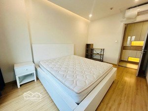 cần bán căn hộ new city 101m2 3 phòng ngủ với giá 8.2