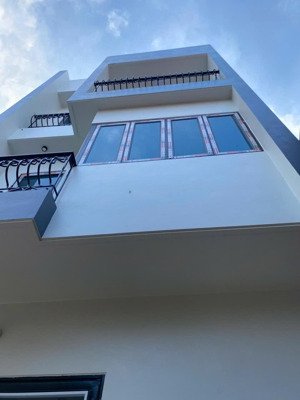 hàng hiếm tại tiền phong, 3,9 tỷ, 64m2, 4pn, 3wc, nr 3 tầng