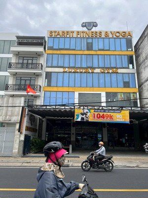 bán nhà góc 2 mặt tiền cách mạng tháng 8 - dt: 18 x 45m - hầm + 4 lầu - giá bán: 160 tỷ