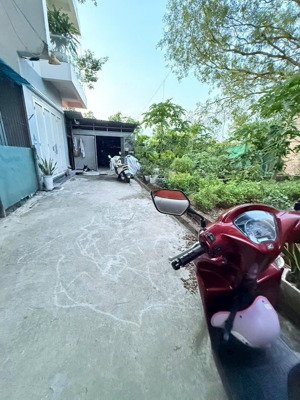 bán đất thổ cư trung tâm trâu quỳ giá nhỉnh 3 tỷ. ngõ rộng oto 5 chỗ đỗ cửa