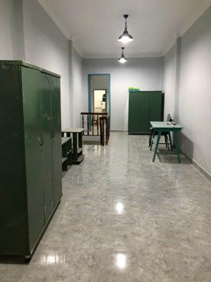 nhà nguyên căn hẻm 1/. cách mặt tiền tầm 30mét