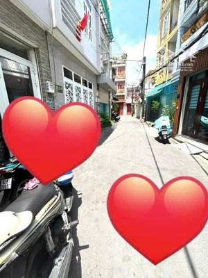 chính chủ nhiệt bán hạ 300tr nhà 3 tầng hẻm 4m tân sơn nhì tân phú. 4,95 tỷ