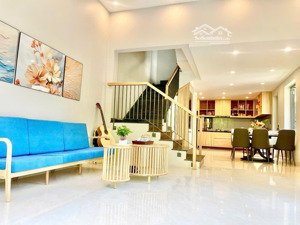 bán biệt thự 2 tầng góc 2 mặt tiền, có hồ bơi, sát sông đường thăng long tttp - hải châu