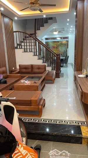 nhà dân xây bồ đề long biên dt 50.4m2 5tầng 11.2ty gần phố nguyễn văn cừ và hồng tiến