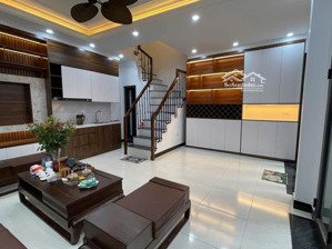 ở ngay! bán nhà thụy khuê, tây hồ 40m, 4 tầng, mt6m 9.8 tỷ, ngõ thông ba gác tránh, kinh doanh