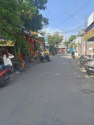 chính chủ cần bán nhanh lô đất mặt tiền kinh doanh sát chợ sầm uất, giá rẻ