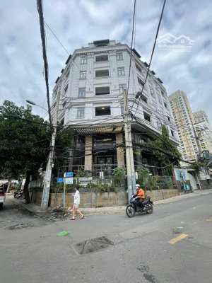 bán tòa nhà siêu đẹp nhất thạnh mỹ lợi -nguyễn văn kỉnh q2-10x20m hầm 7 lầu giá 90 tỷ