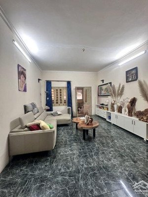 phân lô hoàng quốc việt-cầu giấy 65m*5 tầng,mt 4m5,oto tránh vào nhà,ngõ thông,2 thoáng,gần phố