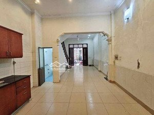 nguyễn chí thanh - khu phân lô dân xây - 2 mặt thoáng - ô tô dừng đỗ - gần phố - dt 42 m - mt 4,2