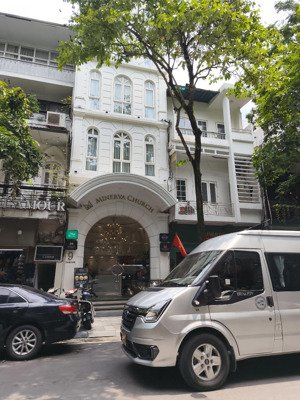 đặng văn ngữ đống đa 64m2 7t mt 5m 42 tỷ. ô tô tránh mặt phố vị trí đỉnh thang máy sổ hoa khôi