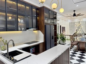 biệt thự mini ngọc khánh - 60m2x7t thang máy - ngõ thông kinh doanh - nhỉnh 18 tỷ