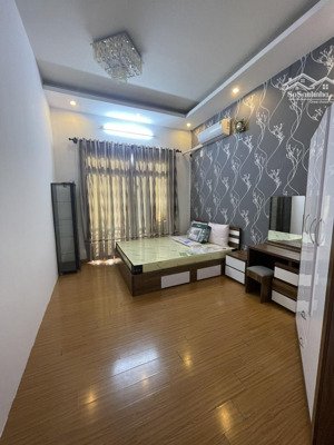 cho thuê phòng full ban công, full nội thất trong chung cư hồng lĩnh