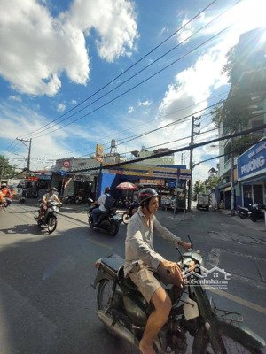 mặt tiền kinh doanh đỉnh lê đức thọ, gò vấp. 4,2x22m. nhà c4. đct 15tr/th. chỉ 8tỷ4.vị trí đắc địa