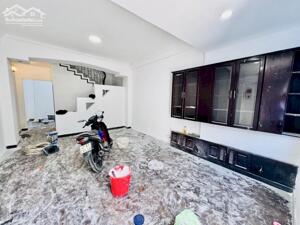 MẶT TIỀN KINH DOANH ngay trục xuyên tâm Lê Văn Sỹ, 60m2 4 tầng, gần 5m MT, nhỉnh 13 tỷ.