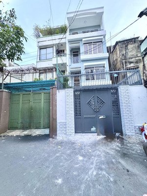 hàng hiếm, nhà mặt tiền dg trần hữu trang, 3tầng (4.6 x 14) vị trí kinh doanh đẹp - chỉ 13.5tỷ