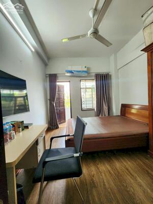 bán căn hộ chung cư lô góc Định Công - Hoàng Mai