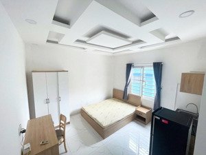 siêu phầm studio full nội thất, cửa sổ trời sát đh kinh tế, y dược