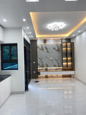 chủ mót cần bán nhanh nhà mới tây mỗ dt 45m2 x 5 tầng giá 6.3 tỷ, full nội thất ở luôn, 3 bước mp