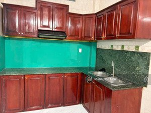 bán nhà âu cơ p10 tân bình gần ni sư huỳnh liên 4 tầng btct 3.6 x 10 4pn giá 5.2 tỷ