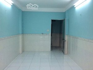 nhà cho thuê nguyên căn. nhà mặt tiền hẻm xe tải