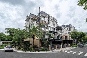 bán biệt thự liễu giai! 75m2 x 5 tầng chỉ hơn 30 tỷ - khu compound đẳng cấp view hồ tây lộng gió