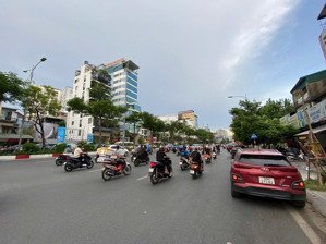 mảnh đất vàng cực hiếm phố đai cồ việt chỉ hơn 400tr/m2 dt : 550m x mt 13,9m