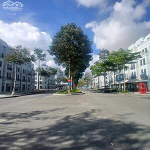 Shophouse cho thuê với giá 0đ