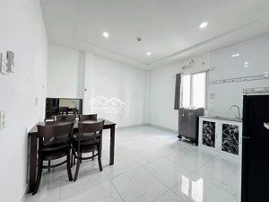 căn hộ 1pn full nt cao cấp mới 100% 45m2 thích quảng đức, gần sân bay tiện ra phan xích long