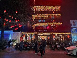 ngân hàng, showroom, nhà hàng ,cafe -tô hiệu - cầu giấy. 240m²x3t - 8m mặt tiền.150tr/th.