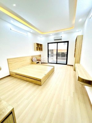 nhà đẹp chuẩn 5 tầng, full nội thất, gần ô tô, an ninh tuyệt vời