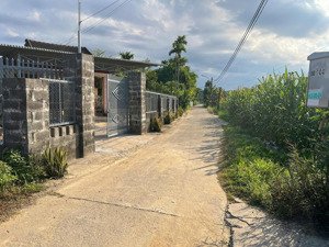 đất xây nhà vườn xã hòa nhơn 675m2 đất ở toàn bộ ngang rộng 15m.