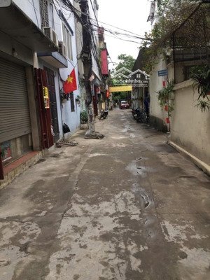 bán đất tặng nhà cấp 4 - đang cho thuê - ngõ ô tô - dòng tiền ổn định đức giang - dt rộng 50m2