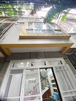 bán nhà phố hoàng ngân 42m2, 5 tầng hoàn thiện đẹp 9 tỷ