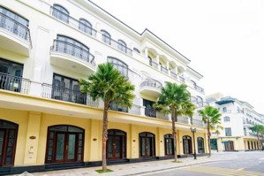 căn liền kề 58,5m2 khu chà là ngay công viên giá chỉ 8,1 tỷ sẵn sổ lh: 