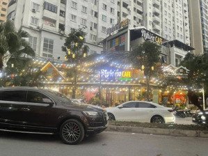 la khê. hà đông. biệt thự lô góc dòng tiền tốt. 300m2. 79 tỷ. chân 10 tòa chung cư. giữa kđt.