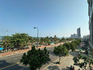 góc 3 mặt tiền biển đường hoàng sa. ngay bãi tắm mân thái