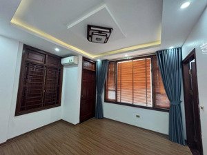 chính chủ bán nhà 80m2, 5 tầng lô góc phố lâm hạ vị trí rất đẹp gần phố hồng tiến, nguyễn văn cừ