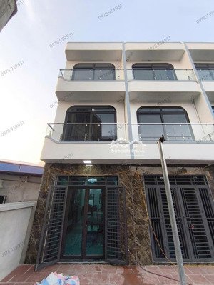 cc cần bán nhà xây mới diện tích siêu to từ 40m2 đến 51m2 giá chỉ từ 3.55tỷ ngay trung tâm xã