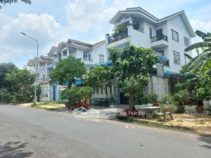 biệt thự sân vườn kdc khang điền diện tích 160m2 - 3 tầng 8x20m chỉ 19.5 tỷ