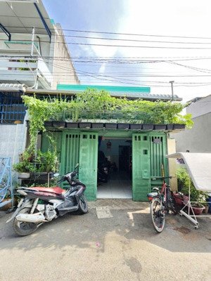 bán nhà cấp 4 gác lửng, hẻm xe hơi nằm ngay an phú 20, dt 62.5m2, cách chợ phú an chỉ 150m sổ sẵn