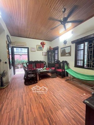 bán nhà đống đa - láng hạ, 218m2, mặt tiền 13,4m, giá 32 tỷ, ô tô vào nhà, kinh doanh, gần phố
