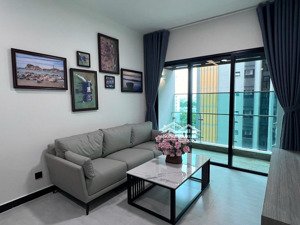 trống sẵn 2pn2wc 76m2 mới 100% nội thất cao cấp view sông chill sát bến vân đồn , q4 lh 