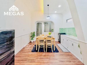 phòng studio tách bếp, phòng ban công - full nội thất nằm ngay đầu đường đỗ xuân hợp, xa lộ hà nội