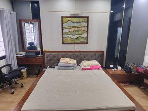 bán nhà đống đa - láng hạ, 32m2 x 6 tầng, mt 5,6m, ngõ nông, gần phố, giá 9.59 tỷ