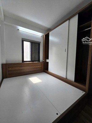 bán nhà truờng chính dt 31m x 5 tầng. giá 6.7 tỷ