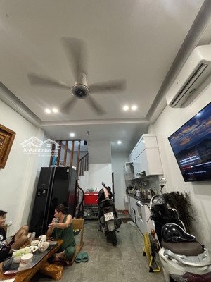 bán nhà 5 tầng - 4 phòng ngủ - vị trí vip nguyễn văn cừ, bồ đề - quá lý tưởng để ở