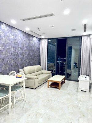 (cực sốc) cho thuê 2pn vinhomes bason view đẹp nhất nhì bason giá tốt !! lh linh